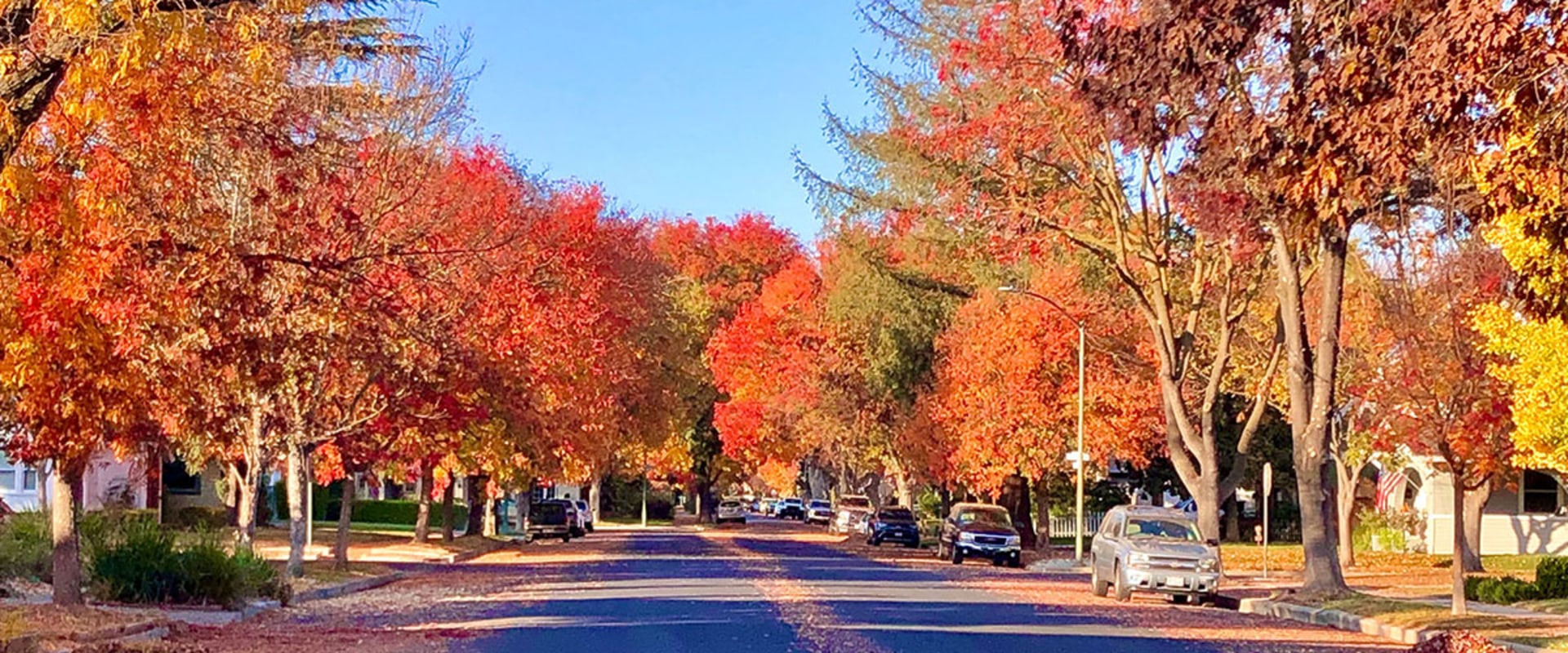 What airport do you fly into for modesto ca?